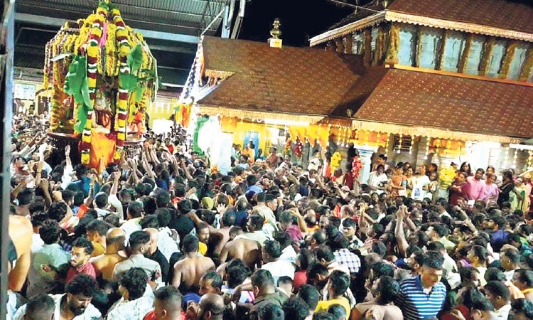 Kolluru: ನವರಾತ್ರಿ ರಥೋತ್ಸವ, ನವಾನ್ನಪ್ರಾಶನ, ವಿಜಯೋತ್ಸವ