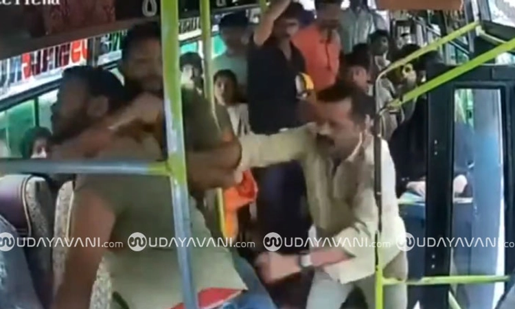 Mangaluru: ಓವರ್‌ ಟೇಕ್‌ ಗಲಾಟೆ; ಬಸ್‌ ಗೆ ನುಗ್ಗಿ ಕಂಡಕ್ಟರ್‌ ಮೇಲೆ ಹಲ್ಲೆ