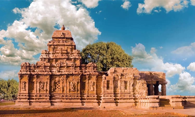 Tourism: ಕರ್ನಾಟಕದಲ್ಲಿ ಪ್ರವಾಸಿ ತಾಣಗಳ ಕೊರತೆಯಿಲ್ಲ…ಇಷ್ಟಾದರೂ ಸುತ್ತಾಡಿ!