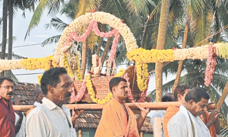 Malpe: ವಿಜಯದಶಮಿಗೆ ದೇವಿ, ಪಂಜುರ್ಲಿ ಮೆರವಣಿಗೆ