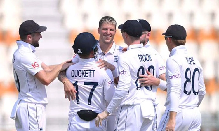 1st Test; ಪಾಕಿಸ್ಥಾನಕ್ಕೆ ತವರಿನಲ್ಲೇ ಶಾಕ್:ಇಂಗ್ಲೆಂಡ್ ಗೆ ಇನಿಂಗ್ಸ್ & 47 ರನ್‌ಗಳ ಜಯ