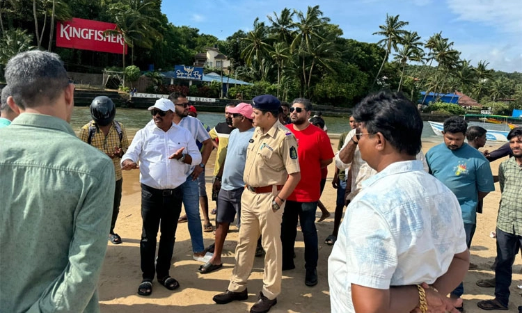 GOA: ಪ್ರವಾಸಿ ಬೋಟ್ ಮುಗುಚಿ ಇಬ್ಬರಿಗೆ ಗಾಯ; 13 ಪ್ರವಾಸಿಗರ ರಕ್ಷಣೆ