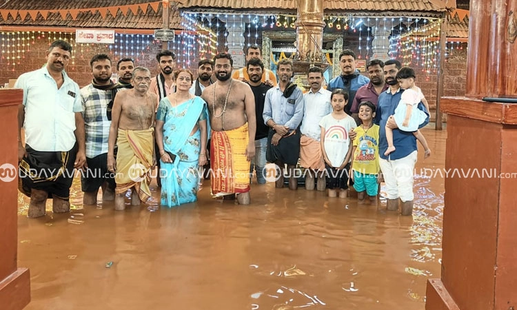 Putturu: ಭಾರೀ ಮಳೆಗೆ ಪೆರುವಾಜೆ ದೇವಾಲಯ ಜಲಾವೃತ