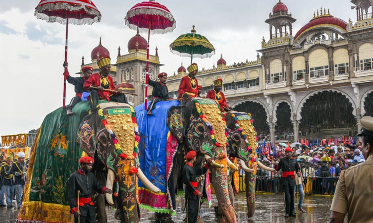 Mysore Dasara: ನೆನಪುಗಳ ಹಂದರ ನಮ್ಮೂರ ದಸರಾ- ಅರಮನೆ ನಗರಿ ಮೈಸೂರಿನ ಬೀದಿಯಿಂದ…