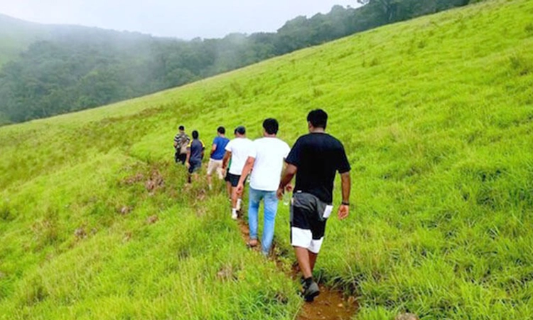 TREKKING: ರಾಜ್ಯದಲ್ಲಿ ಚಾರಣಕ್ಕೆ ಕಡಿವಾಣ ಸ್ತುತ್ಯರ್ಹ