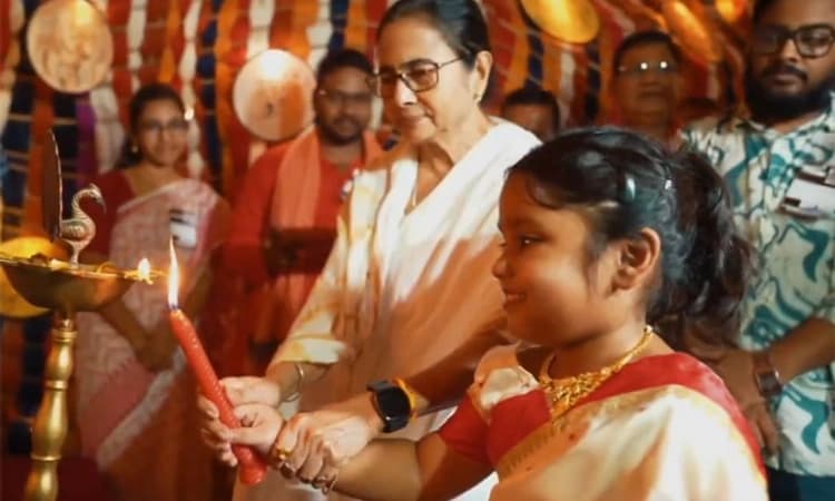 Pronunciation; ಮಂತ್ರಗಳ ಉಚ್ಛಾರಣೆ ಕುರಿತು ಟೀಕೆ: ತಿರುಗೇಟು ನೀಡಿದ ಮಮತಾ ಬ್ಯಾನರ್ಜಿ