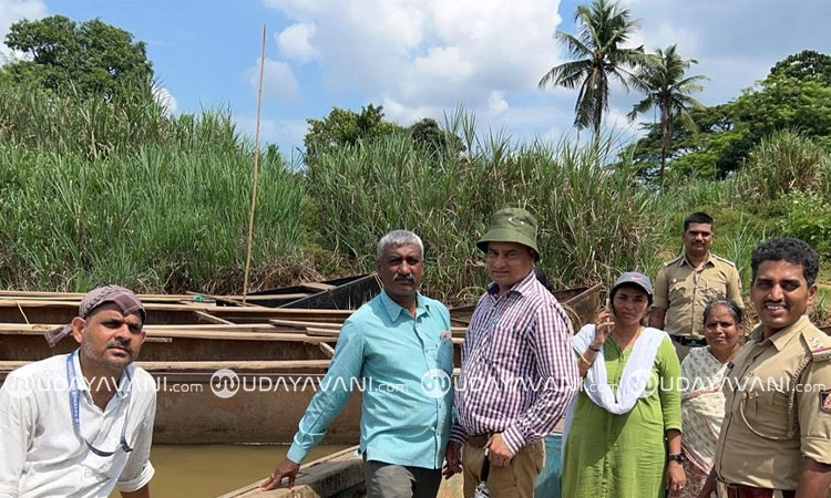Sand Mining: ಬಂಟ್ವಾಳ ಅಕ್ರಮ ಮರಳು ಅಡ್ಡೆಗೆ ದಾಳಿ; 20 ದೋಣಿ ವಶ