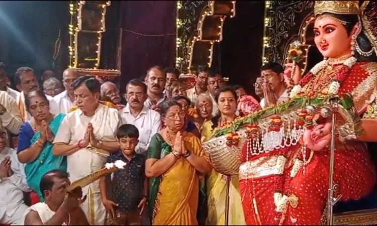 Kudroli: ಶಾರದೆ ಪ್ರತಿಷ್ಠಾಪನೆಯೊಂದಿಗೆ ಮಂಗಳೂರು ದಸರಾ ಗೆ ವಿದ್ಯುಕ್ತ ಚಾಲನೆ
