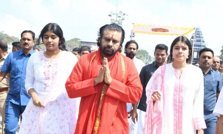 Andhra DCM 11 ದಿನಗಳ ವ್ರತ; ತಿರುಪತಿ ದೇವಸ್ಥಾನಕ್ಕೆ ಭೇಟಿ ನೀಡಿದ ಪವನ್ ಕಲ್ಯಾಣ್