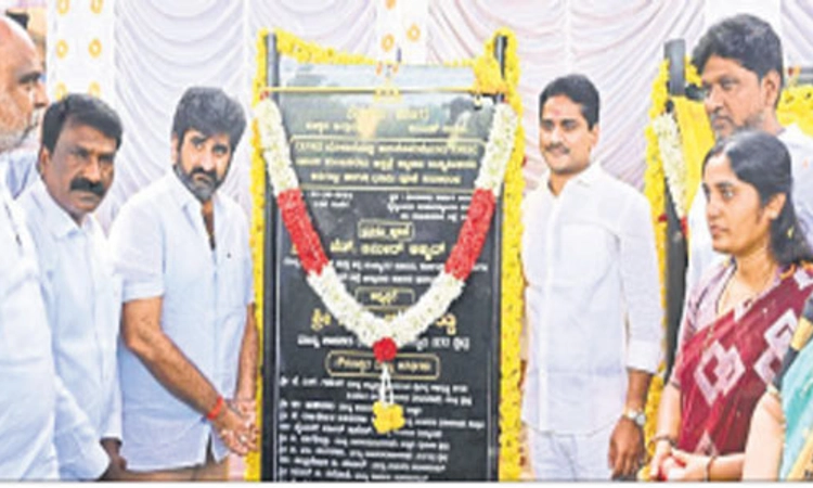 ಬಳ್ಳಾರಿ: ತಾರಾನಾಥ ಆಯುರ್ವೇದ ಆಸ್ಪತ್ರೆ ಕಟ್ಟಡ ಶೀಘ್ರ ನಿರ್ಮಾಣ- ಭರತ್‌