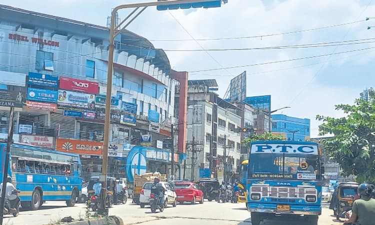 Mangaluru: ಟ್ರಾಫಿಕ್‌ ಸಿಗ್ನಲ್‌ ಕಾರ್ಯಾಚರಣೆ ಯಾವಾಗ?; ಇಲಾಖೆಗೆ ಸಿಕ್ಕಿಲ್ಲ ಕಂಟ್ರೋಲ್‌