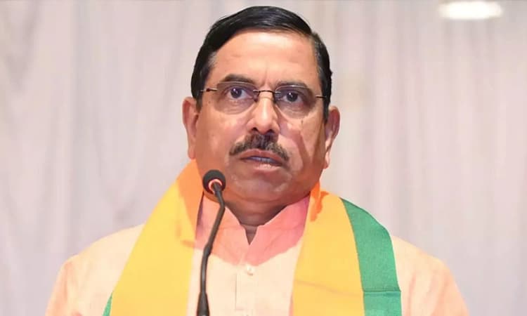 Dharwad; ಸಿದ್ದರಾಮಯ್ಯ ಮುಡಾ ಪ್ರಕರಣವನ್ನು ಸಿಬಿಐಗೆ ವಹಿಸಬೇಕು: ಪ್ರಹ್ಲಾದ ಜೋಶಿ