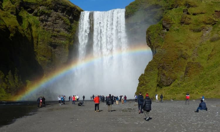 Iceland Gerua: ಭಾರತಕ್ಕೂ ಐಸ್‌ಲ್ಯಾಂಡ್‌ಗೂ ಯಾವ ಬಾದರಾಯಣ ಸಂಬಂಧ?!