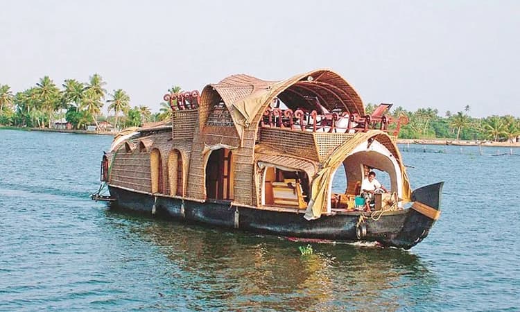 ಶ್ರೇಷ್ಠ ಪ್ರವಾಸಿ ತಾಣಗಳ ಪಟ್ಟಿಯಲ್ಲಿ ಕೇರಳ ,ಅಹ್ಮದಾಬಾದ್‌ಗೆ ಸ್ಥಾನ