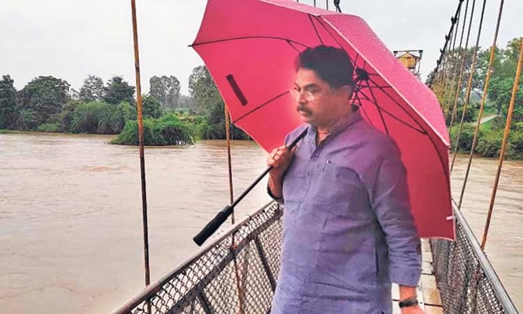 ಕೊಡಗು: ಮುಂದುವರಿದ ಭಾರೀ ಮಳೆ: ಹಾರಂಗಿ ಜಲಾಶಯಕ್ಕೆ ಭೇಟಿ ನೀಡಿದ ಆರ್‌. ಅಶೋಕ್‌ 