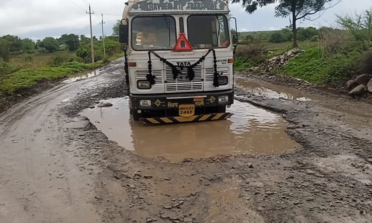 ಚಿಂಚೋಳಿ ತಾಲೂಕಿನಲ್ಲಿ ಭಾರಿ ಮಳೆ : ಜನಜೀವನ ಅಸ್ತವ್ಯಸ್ತ