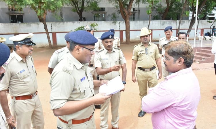 ರೌಡಿ ಶೀಟರ್‌ಗಳಿಗೆ ಎಸ್ಪಿ ಖಡಕ್‌ ಎಚ್ಚರಿಕೆ