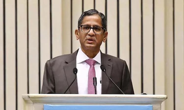 ನ್ಯಾಯಾಂಗ ಉತ್ತರ ಕೊಡಬೇಕಿರುವುದು ಸಂವಿಧಾನಕ್ಕೆ ಮಾತ್ರ: ಪಕ್ಷಗಳ ವಿರುದ್ಧ ಸಿಜೆಐ ವಾಗ್ದಾಳಿ