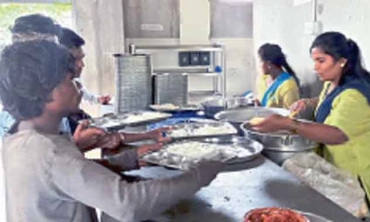 ಜನತೆಗೆ ರುಚಿಸದ ಇಂದಿರಾ ಕ್ಯಾಂಟೀನ್‌ ಆಹಾರ