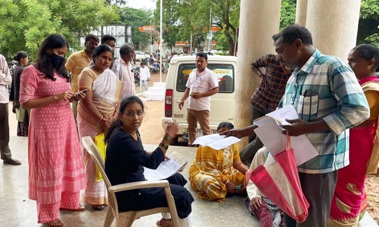 ಮಕಳ ಹೆಸರಿಗೆ ಬರೆದ ಆಸ್ತಿ ಪುನಃ ತಂದೆಗೆ!