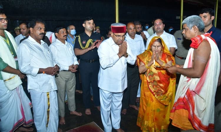 ಕುಕ್ಕೆ ಸುಬ್ರಹ್ಮಣ್ಯಕ್ಕೆ ರಾಜ್ಯಪಾಲ ಗೆಹ್ಲೋಟ್ ಭೇಟಿ