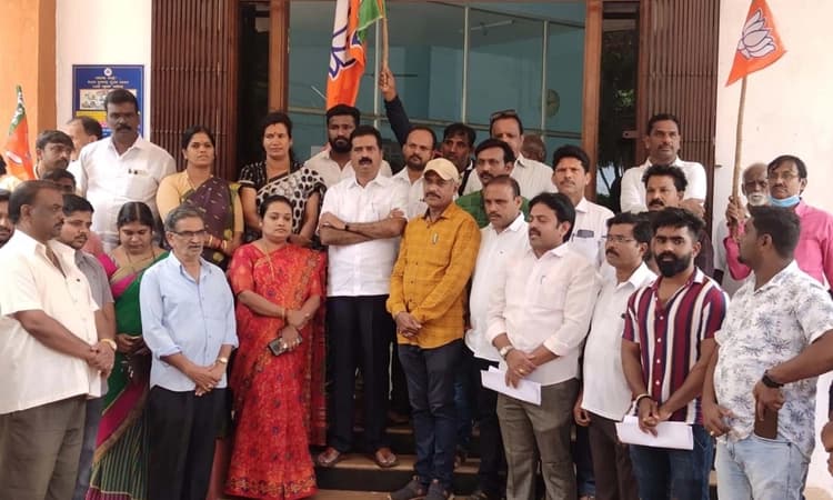 ಕನ್ನಯ್ಯ ಲಾಲ್ ಹತ್ಯೆ : ತಪ್ಪಿತಸ್ಥರಿಗೆ ಗುಂಡಿನ ಮೂಲಕವೇ ಉತ್ತರ ನೀಡಬೇಕು ; ಬಿಜೆಪಿ ಒತ್ತಾಯ