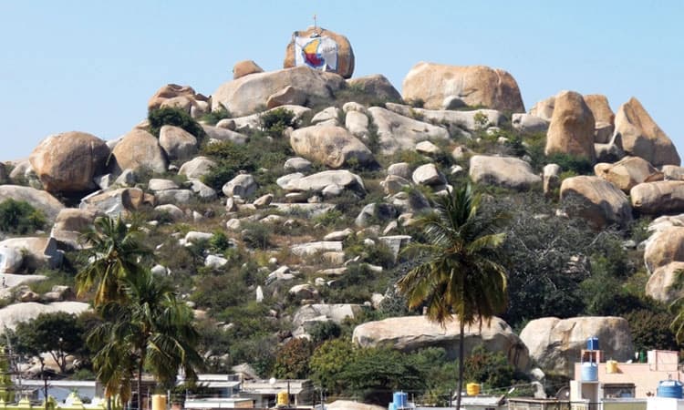 ಐತಿಹಾಸಿಕ ಆವತಿ ಬೆಟ್ಟ ಅಭಿವೃದ್ಧಿಗೆ ನಿರ್ಲಕ್ಷ್ಯ