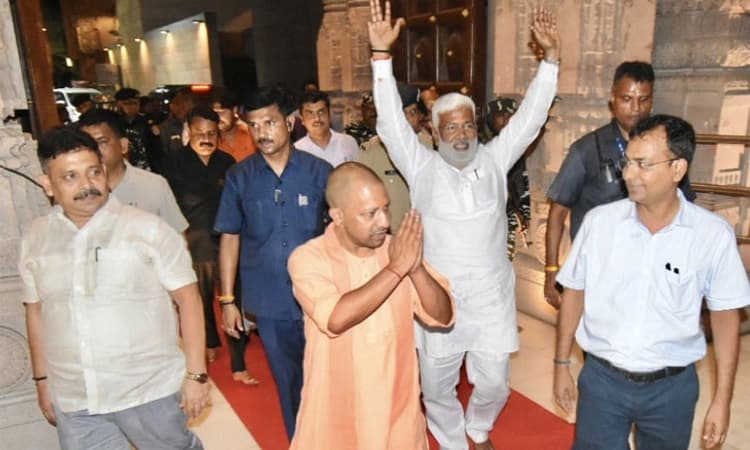 ಅಜಂಗಢ, ರಾಮ್‌ಪುರ ಗೆಲುವು : ಡಬಲ್ ಇಂಜಿನ್ ಪರಿಣಾಮ ಎಂದ ಪ್ರಧಾನಿ, ಯೋಗಿ