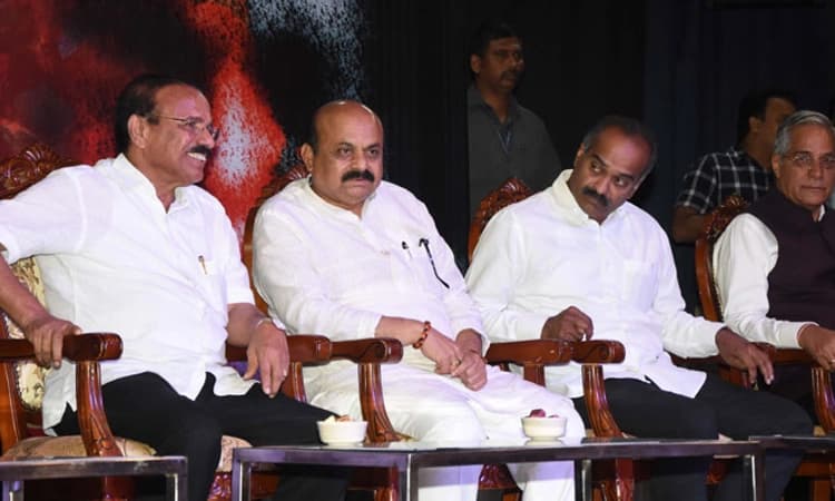 ಕುರ್ಚಿಗಾಗಿ ತುರ್ತು ಪರಿಸ್ಥಿತಿ: ಸಿಎಂ ಬಸವರಾಜ ಬೊಮ್ಮಾಯಿ ಟೀಕೆ