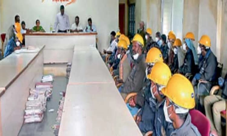 ಪೌರ ಕಾರ್ಮಿಕರ ಸೇವೆ ಅತ್ಯಮೂಲ್ಯ