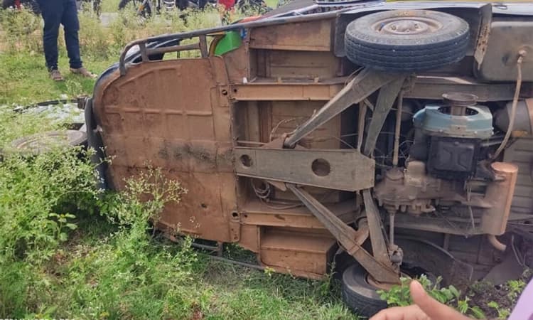 ಯಳಂದೂರು: ಆಟೋ ಮಗುಚಿ 18 ವರ್ಷದ ಚಾಲಕ ದುರ್ಮರಣ