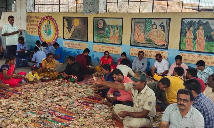 ಕಿಷ್ಕಿಂಧಾ ಅಂಜನಾದ್ರಿಯ ಹುಂಡಿ ಎಣಿಕೆ : 21.24 ಲಕ್ಷ ರೂ. ಸಂಗ್ರಹ