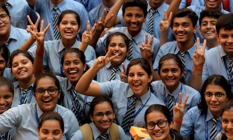 ದ್ವಿತೀಯ ಪಿಯುಸಿ ಫಲಿತಾಂಶ ಪ್ರಕಟ: ಈ ಬಾರಿಯೂ ಬಾಲಕಿಯರೇ ಮೇಲುಗೈ