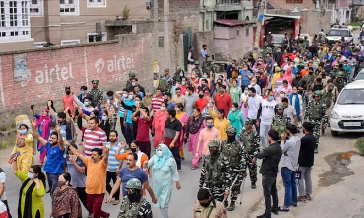 177 ಕಾಶ್ಮೀರಿ ಪಂಡಿತ್ ಶಿಕ್ಷಕರನ್ನು ಸುರಕ್ಷಿತ ಸ್ಥಳಗಳಿಗೆ ವರ್ಗಾಯಿಸಲು ಸರ್ಕಾರದ ಆದೇಶ