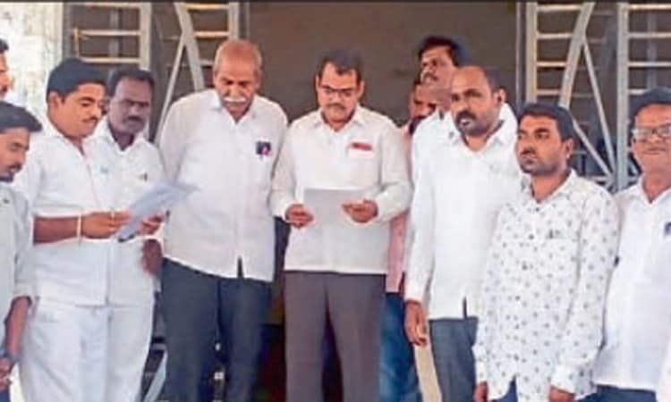 ಪತ್ರಕರ್ತರ ಮೇಲೆ ಹಲ್ಲೆ: ಆರೋಪಿಗಳ ಬಂಧನಕ್ಕೆ ಆಗ್ರಹ