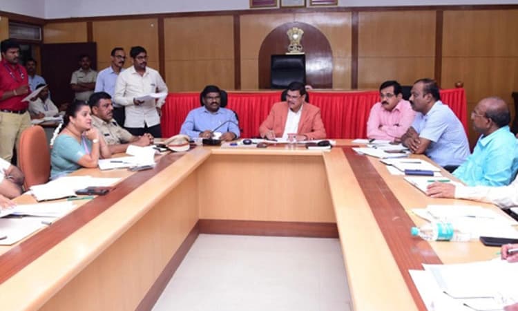 ಅತಿವೃಷ್ಟಿ ಸಂತ್ರಸ್ತರ ನೋವಿಗೆ ಸ್ಪಂದಿಸಿ