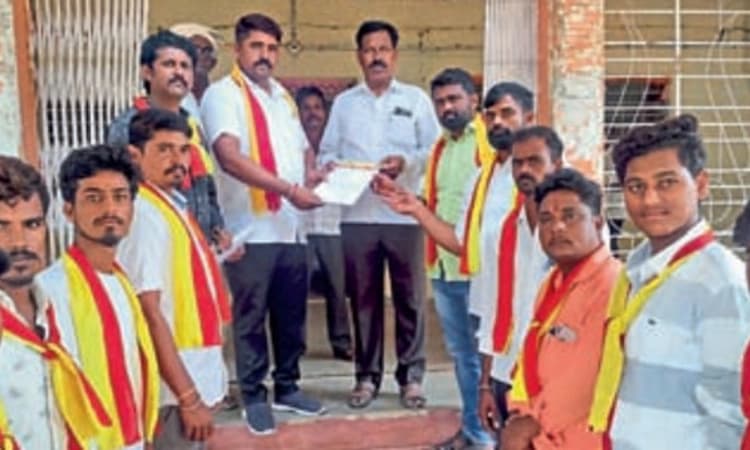 ಕನ್ನಡ ನಾಮಫಲಕ ಕಡ್ಡಾಯಕ್ಕೆ ಒತ್ತಾಯಿಸಿ ಮನವಿ