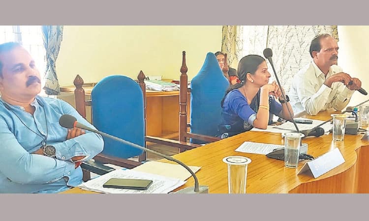 ಯುಜಿಡಿ ಕಾಮಗಾರಿ ವಿಳಂಬಕ್ಕೆ ತೀವ್ರ ಆಕ್ಷೇಪ