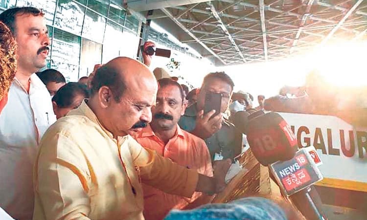 ಪಠ್ಯಪುಸ್ತಕ ಪರಿಷ್ಕರಣೆ ವಿವಾದ: ವರದಿ ಆಧರಿಸಿ ಕ್ರಮ: ಸಿಎಂ ಬೊಮ್ಮಾಯಿ