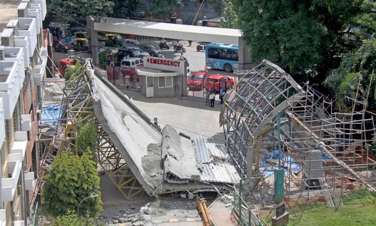 ಖಾಸಗಿ ಆಸ್ಪತ್ರೆ ಮೇಲ್ಛಾವಣಿ ಕುಸಿತ;  ಓರ್ವ ಕಾರ್ಮಿಕ ಸಾವು