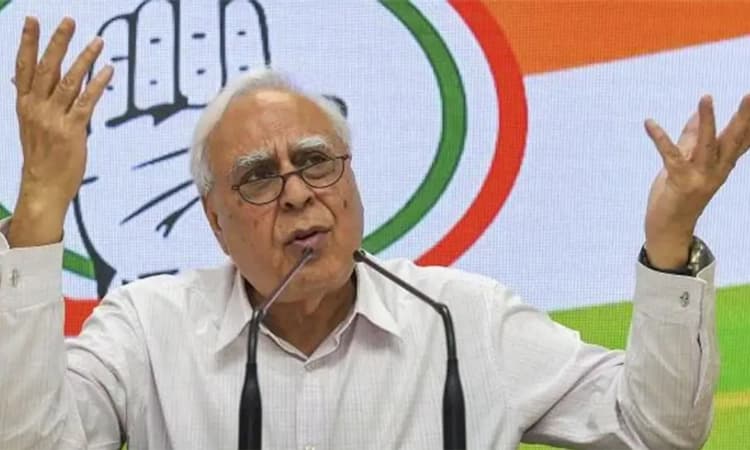 ಮತ್ತೊಂದು ಶಾಕ್: ಹಿರಿಯ ನಾಯಕ ಕಪಿಲ್ ಸಿಬಲ್ ಕಾಂಗ್ರೆಸ್ ಗೆ ಗುಡ್ ಬೈ, ಎಸ್ಪಿ ಬೆಂಬಲ