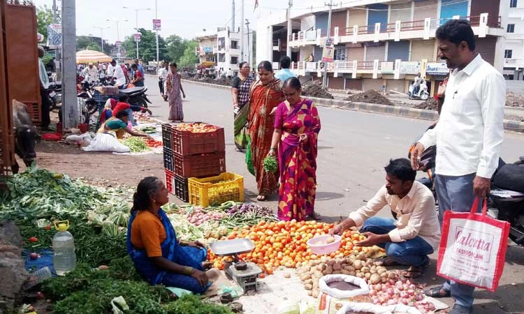 ಬೀದಿಬದಿ ವ್ಯಾಪಾರಿಗಳ ಸಂಖ್ಯೆ ದ್ವಿ ಗುಣ!