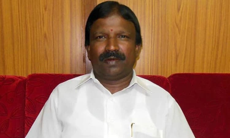 ರಸ್ತೆಯಲ್ಲಿ ನೀರು ನಿಲ್ಲದಂತೆ ಎಚ್ಚರ ವಹಿಸಿ: ಸಚಿವ ಅಂಗಾರ