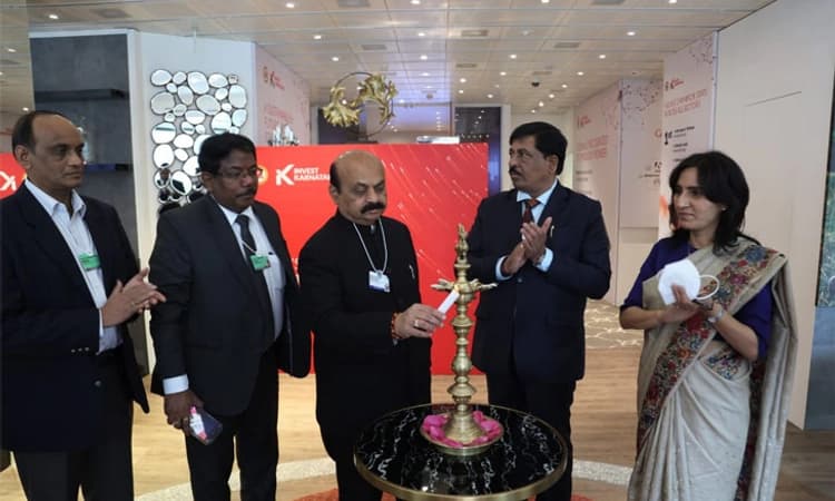 ರಾಜ್ಯದಲ್ಲಿ 2  ಸಾವಿರ ಕೋಟಿ ರೂ. ಹೂಡಿಕೆಗೆ ಮುಂದಾದ ಲುಲು ಗ್ರೂಪ್