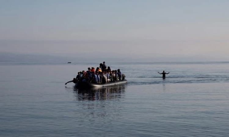 ಗ್ರೀಸ್:ನಿರಾಶ್ರಿತರ ದೋಣಿ ಮುಳುಗಿ 13 ಸಾವು, ಹಲವರು ನಾಪತ್ತೆ