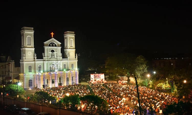 ಕರಾವಳಿಯಾದ್ಯಂತ ವಿಶೇಷ ಬಲಿಪೂಜೆ, ಕ್ರಿಸ್ಮಸ್‌ ಸಂಭ್ರಮದ ಆಚರಣೆ