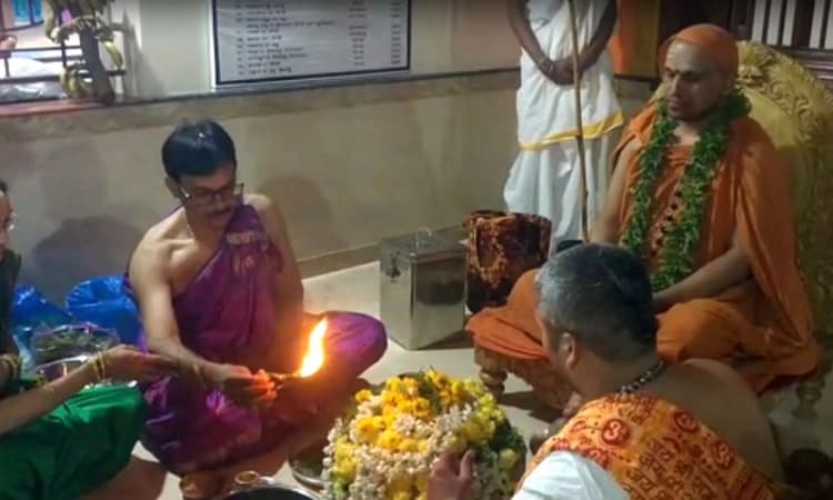 ಕಾರ್ಯ ಸಿದ್ದಿಗೆ ಕಾಯ, ಮನಸ್ಸು ಏಕಗೊಳ್ಳಬೇಕು: ಸರಸ್ವತೀ ಮಹಾಸ್ವಾಮೀಜಿ