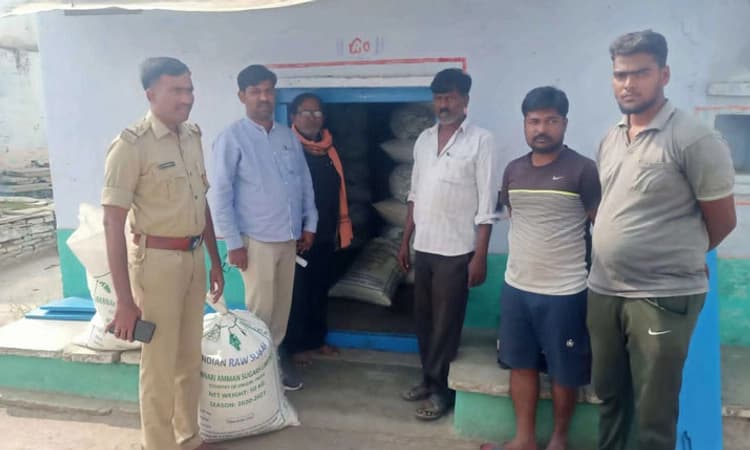 ಪಡಿತರ ಅಕ್ಕಿ ಮಾರಾಟ: ವ್ಯಾಪಾರಿ ವಶಕ್ಕೆ