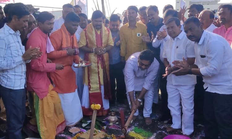 ಕಾಳಗಿಯಲ್ಲಿ ಹೈಟೆಕ್‌ ಬಸ್‌ ನಿಲ್ದಾಣ: ಜಾಧವ