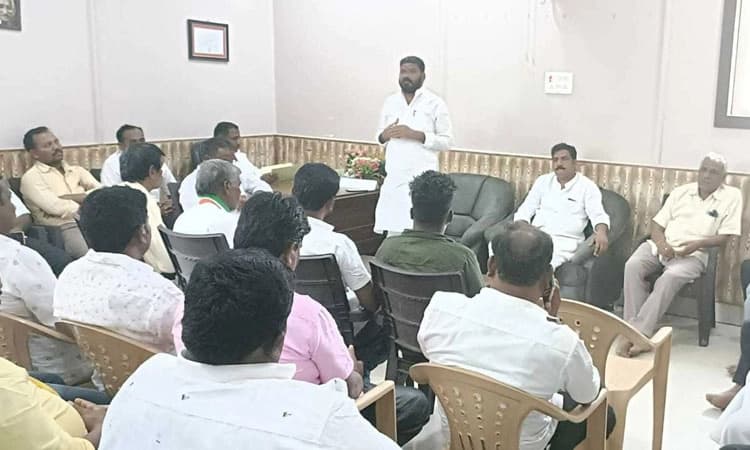 ಎಲ್ಲರೂ ಸಂಘಟಿತರಾಗಿ ಹೋರಾಡಬೇಕು